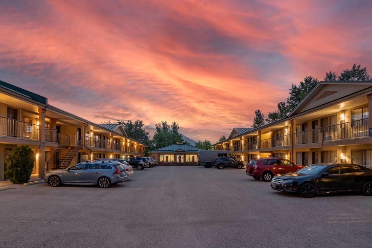 Surestay Plus Hotel By Best Western Salmon Arm Exteriér fotografie