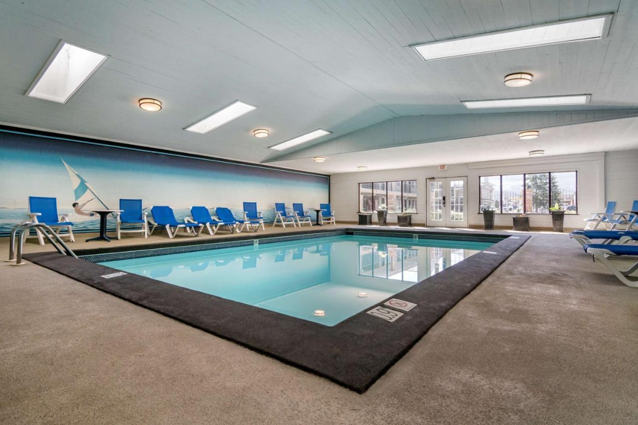 Surestay Plus Hotel By Best Western Salmon Arm Exteriér fotografie