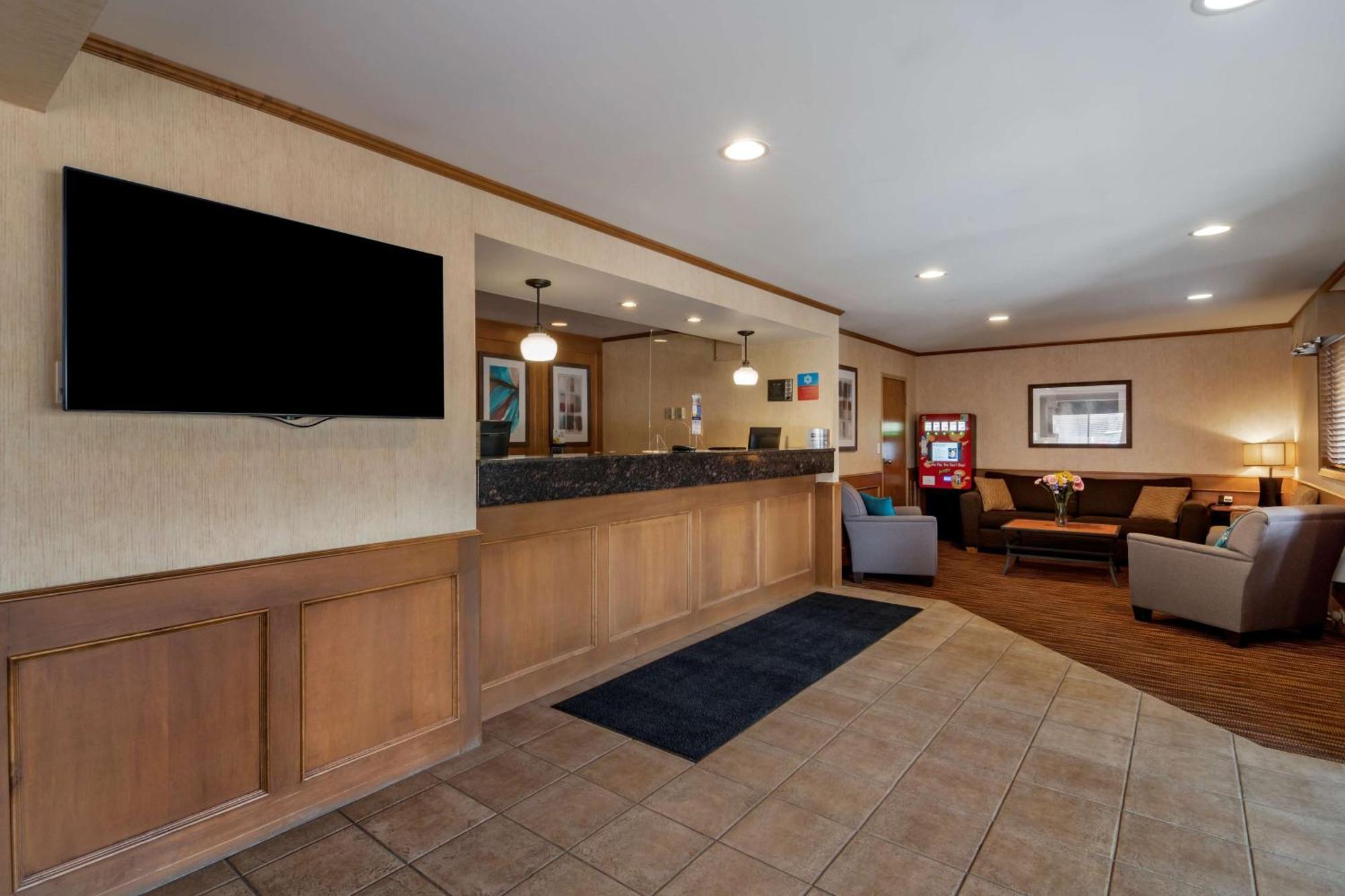 Surestay Plus Hotel By Best Western Salmon Arm Exteriér fotografie