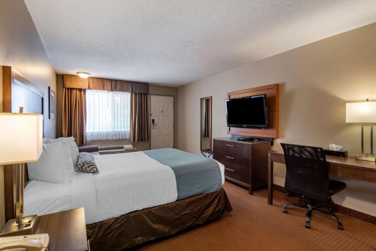Surestay Plus Hotel By Best Western Salmon Arm Exteriér fotografie