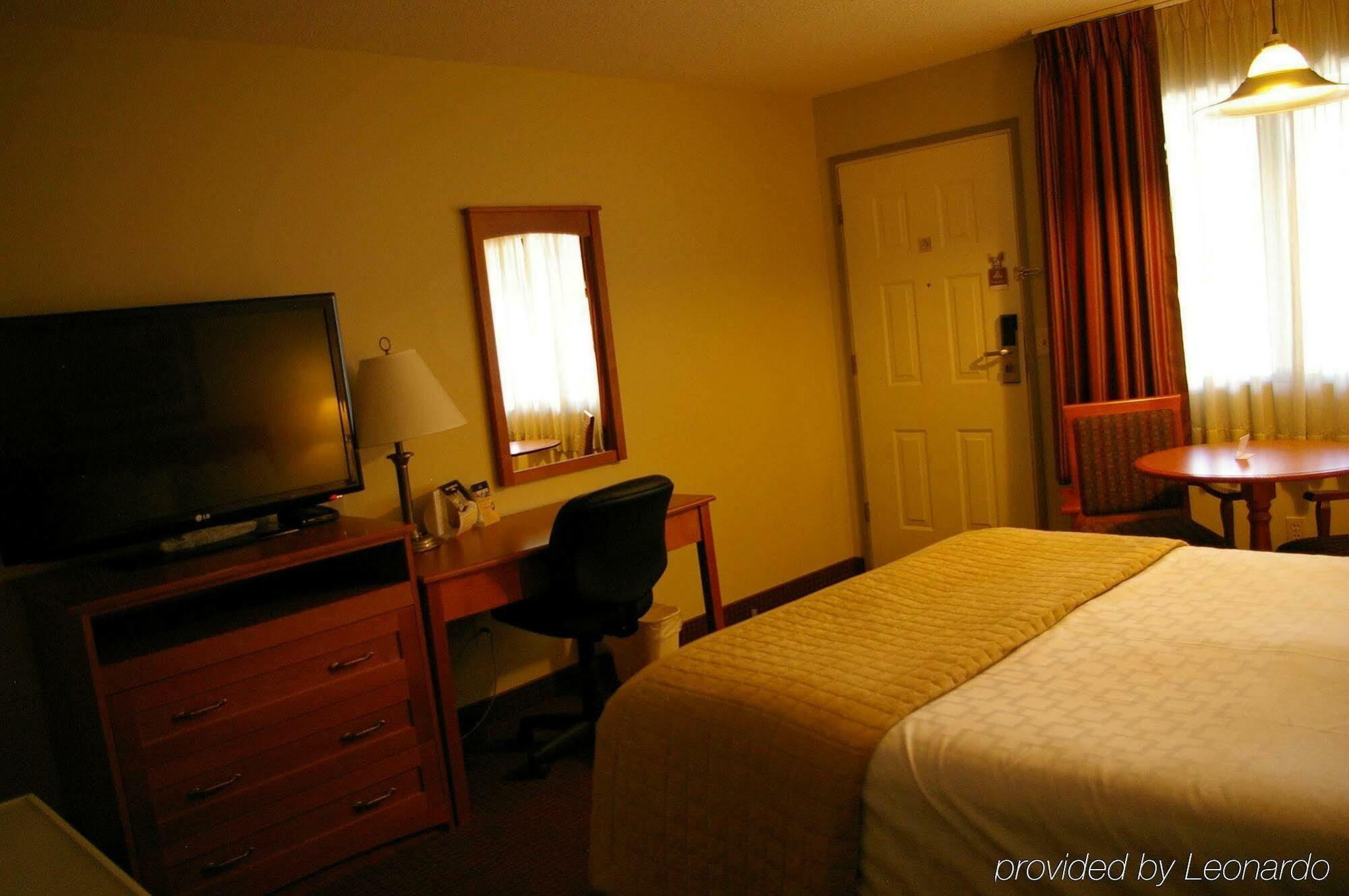 Surestay Plus Hotel By Best Western Salmon Arm Pokoj fotografie